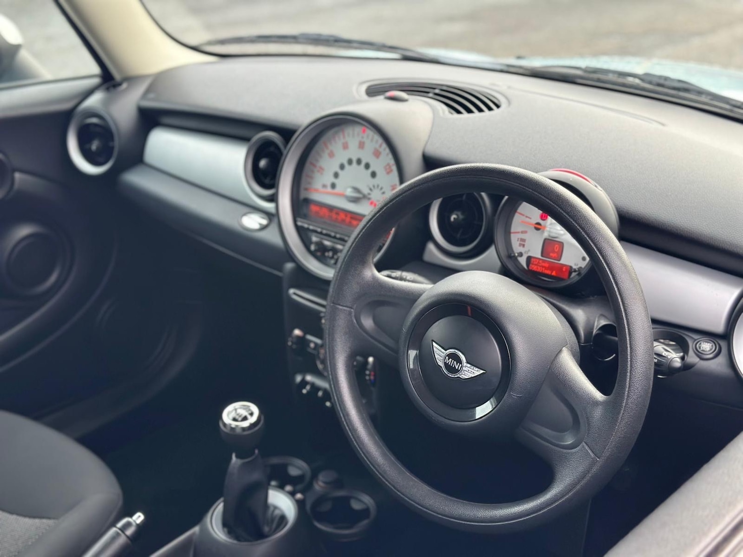 Used MINI Hatch 2011 for sale - 76741612: Photo 4