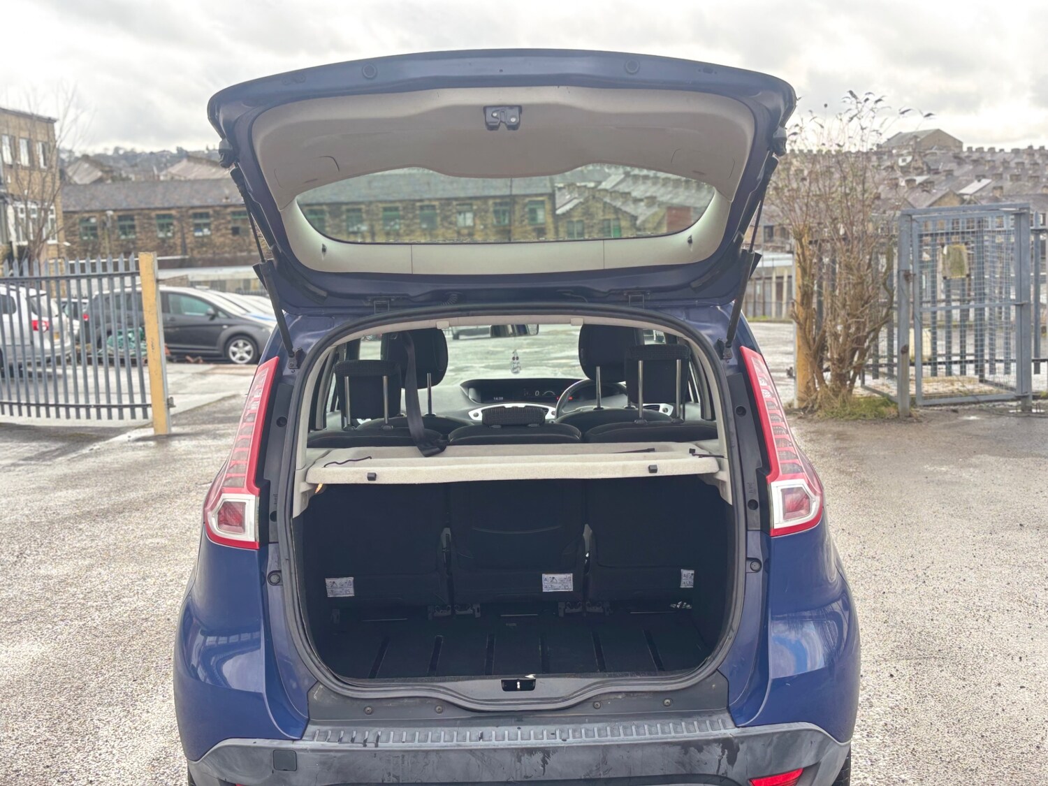 Used Renault Scenic 2010 for sale - 78005564: Photo 9