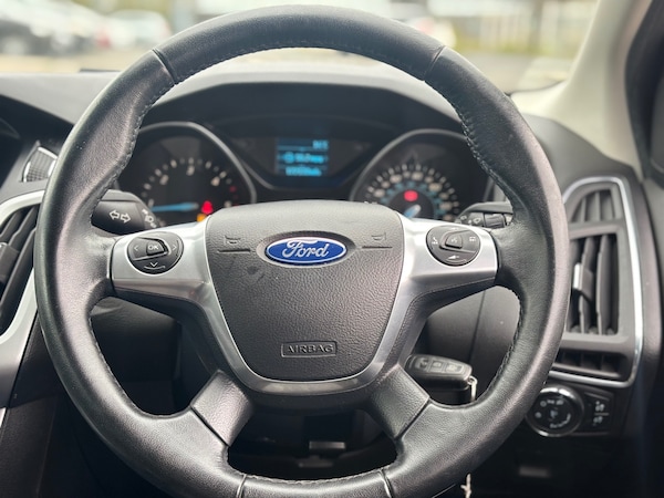 Used Ford Focus 2014 for sale - 76300570: Photo 9