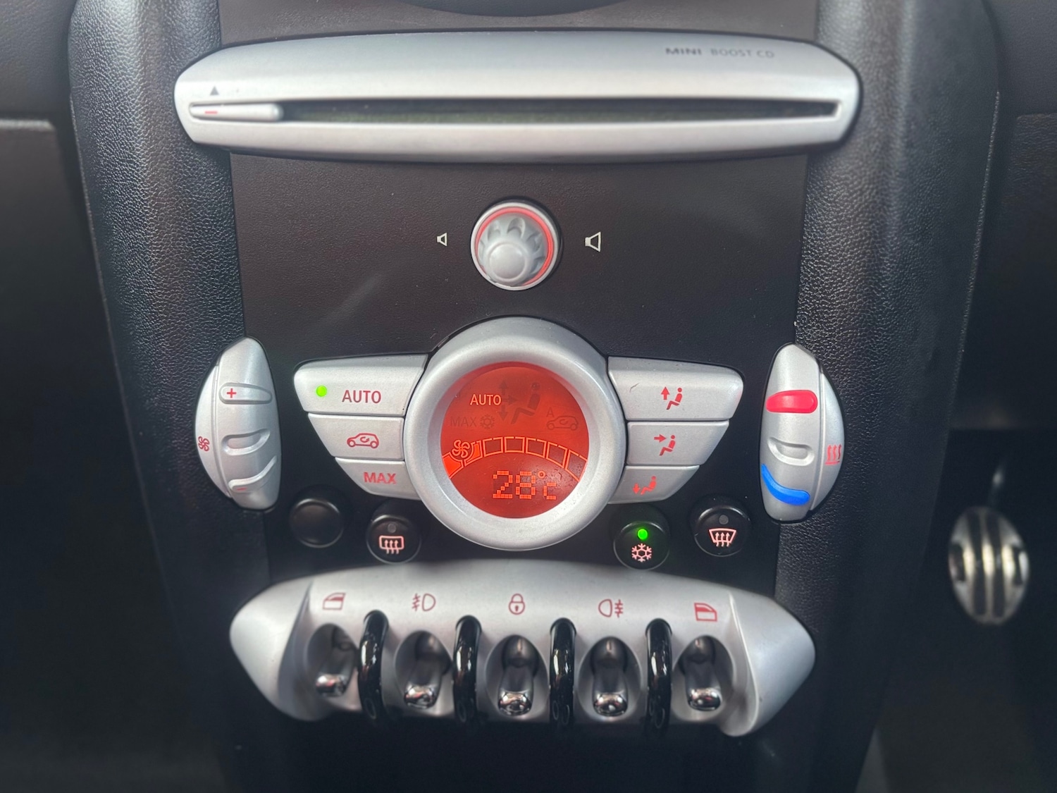 Used MINI Hatch 2009 for sale - 77204002: Photo 17