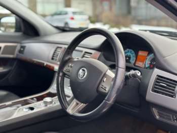 Used Jaguar XF 2010 for sale - 73405843: Photo