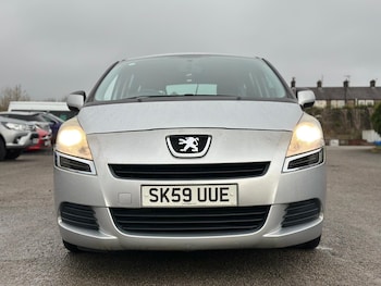 Used Peugeot 5008 2010 for sale - 76741615: Photo