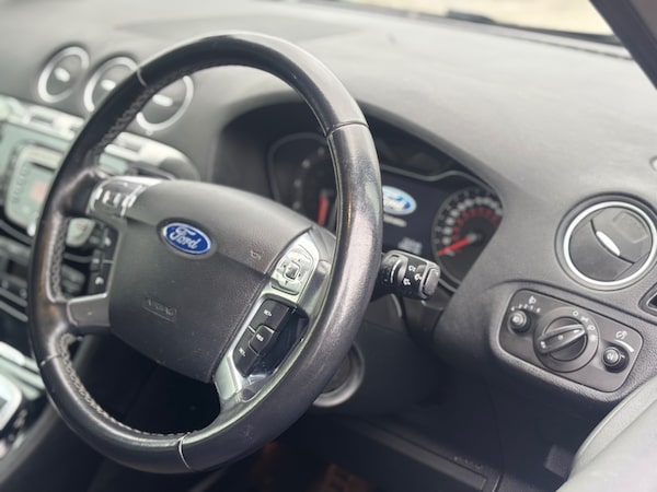 Used Ford S-Max 2013 for sale - 76212155: Photo 4