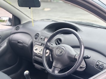 Used Toyota Yaris 2004 for sale - 78683463: Photo