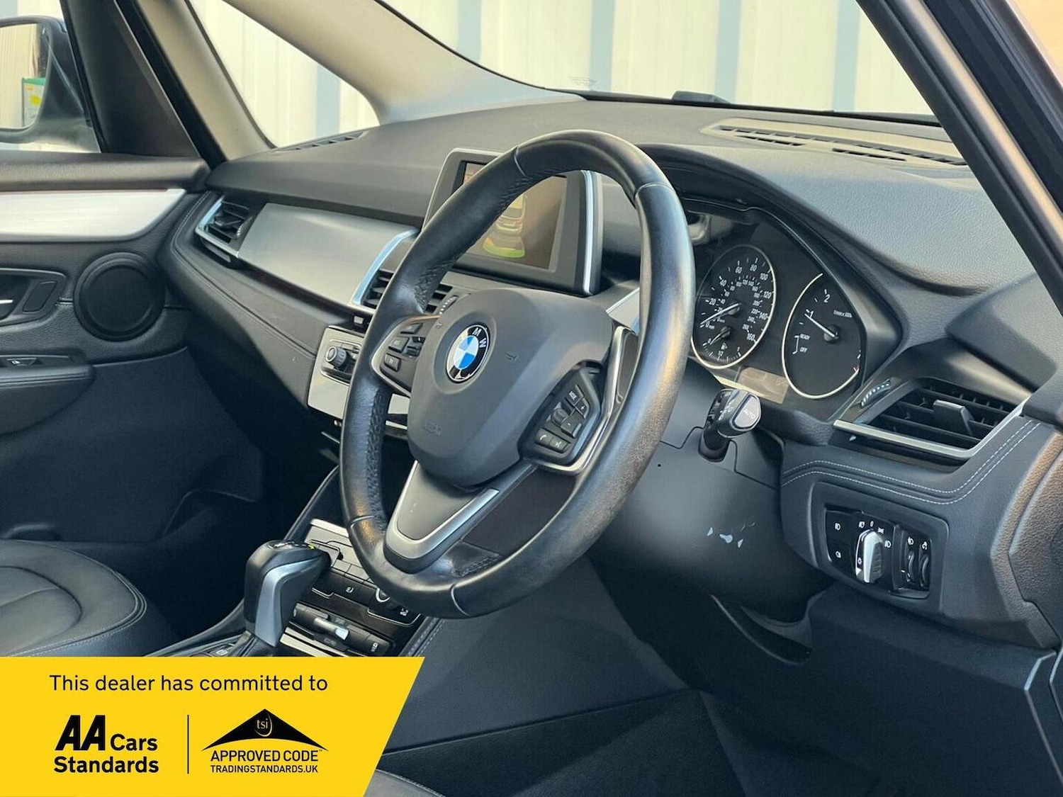 Used BMW 2 Series 2014 for sale - 78219617: Photo 2