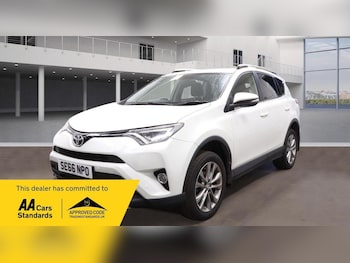 Used Toyota RAV4 2017 for sale - 76751762: Photo
