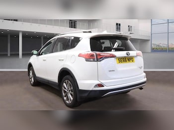 Used Toyota RAV4 2017 for sale - 76751762: Photo