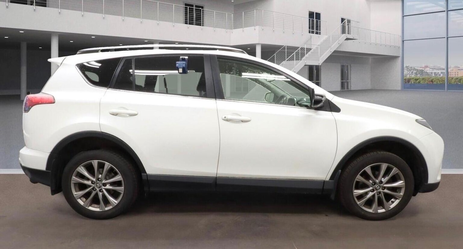 Used Toyota RAV4 2017 for sale - 76751762: Photo 6