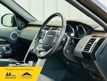 Used Land Rover Discovery 2017 for sale - 77915665: Photo