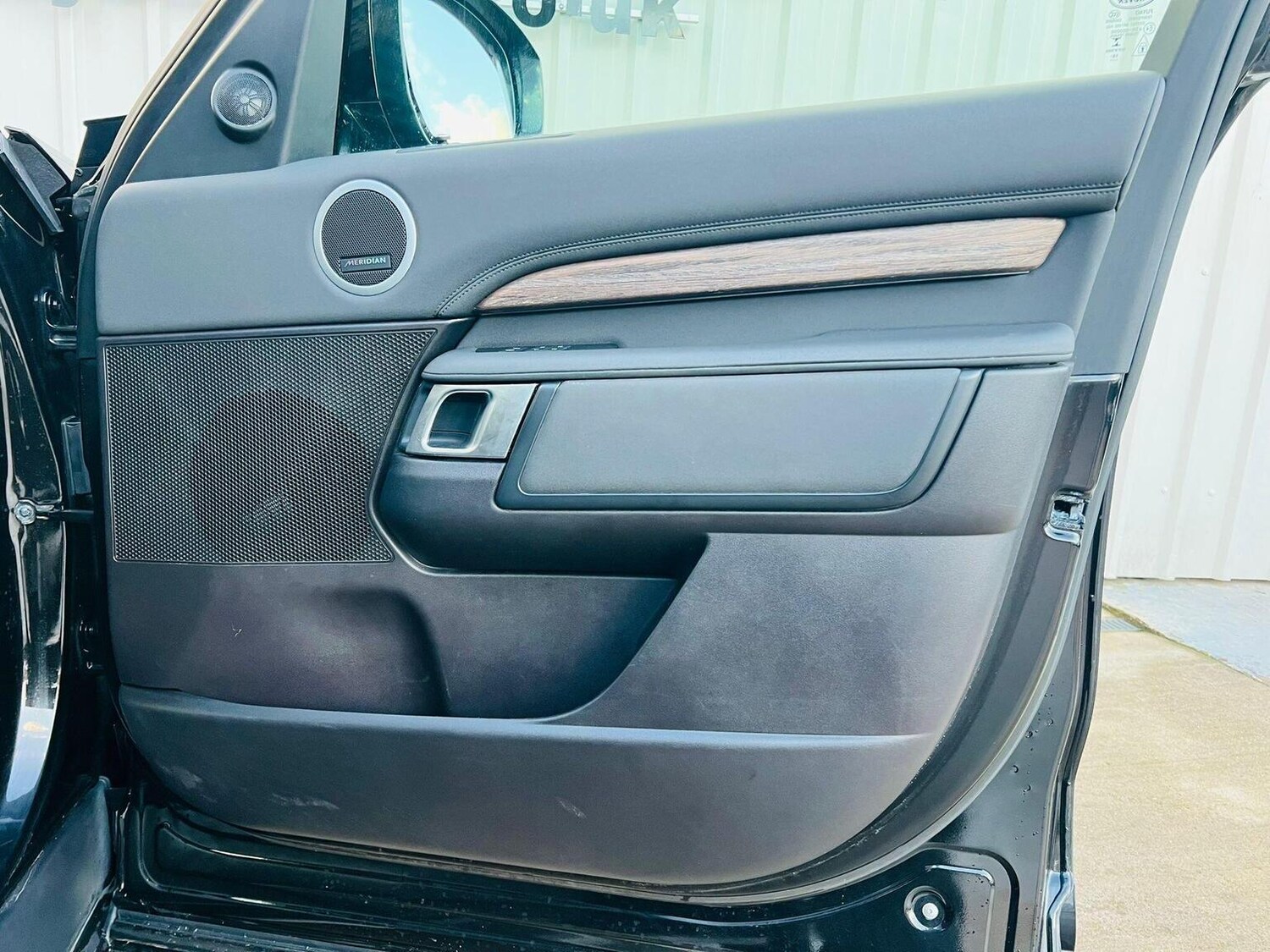 Used Land Rover Discovery 2017 for sale - 77915665: Photo 31