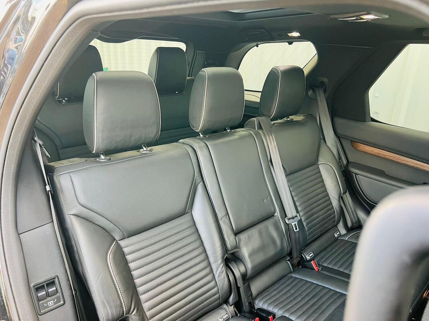 Used Land Rover Discovery 2017 for sale - 77915665: Photo 46