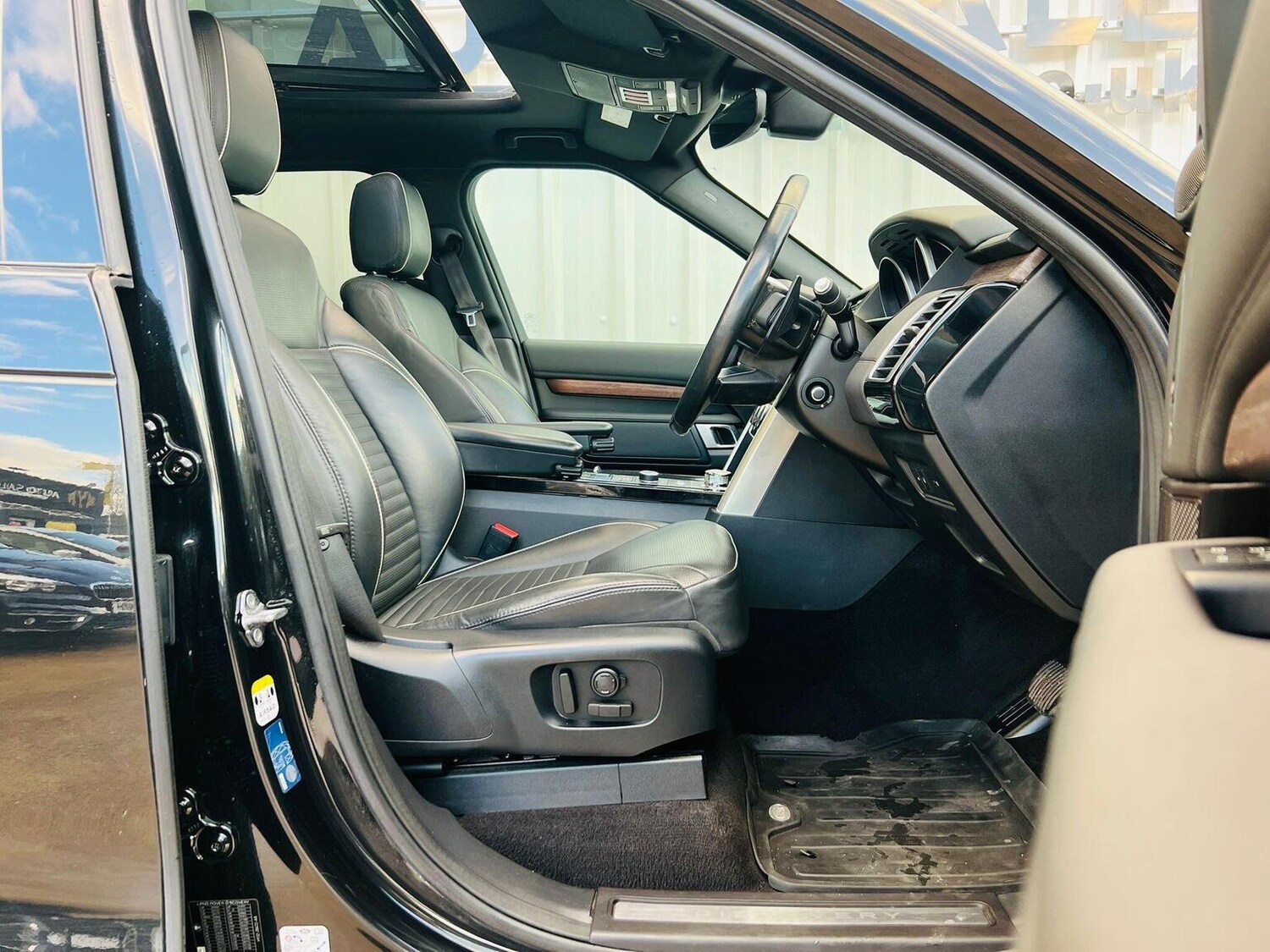 Used Land Rover Discovery 2017 for sale - 77915665: Photo 49