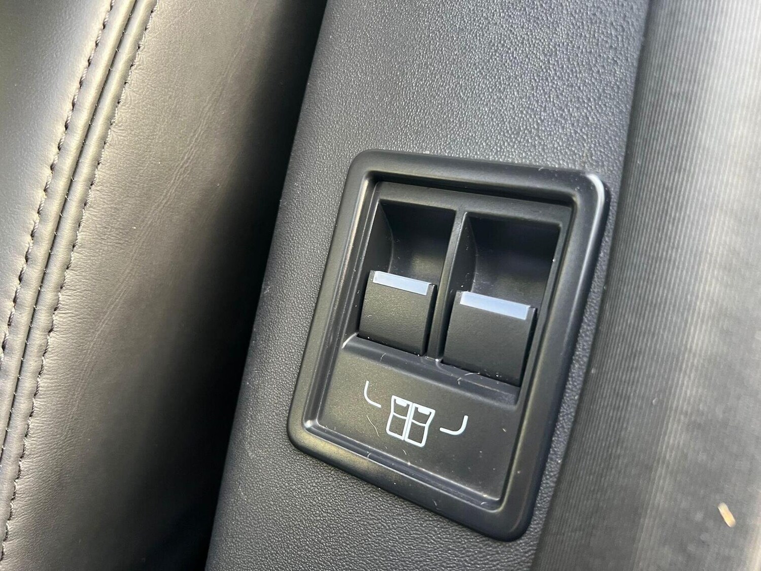 Used Land Rover Discovery 2017 for sale - 77915665: Photo 65