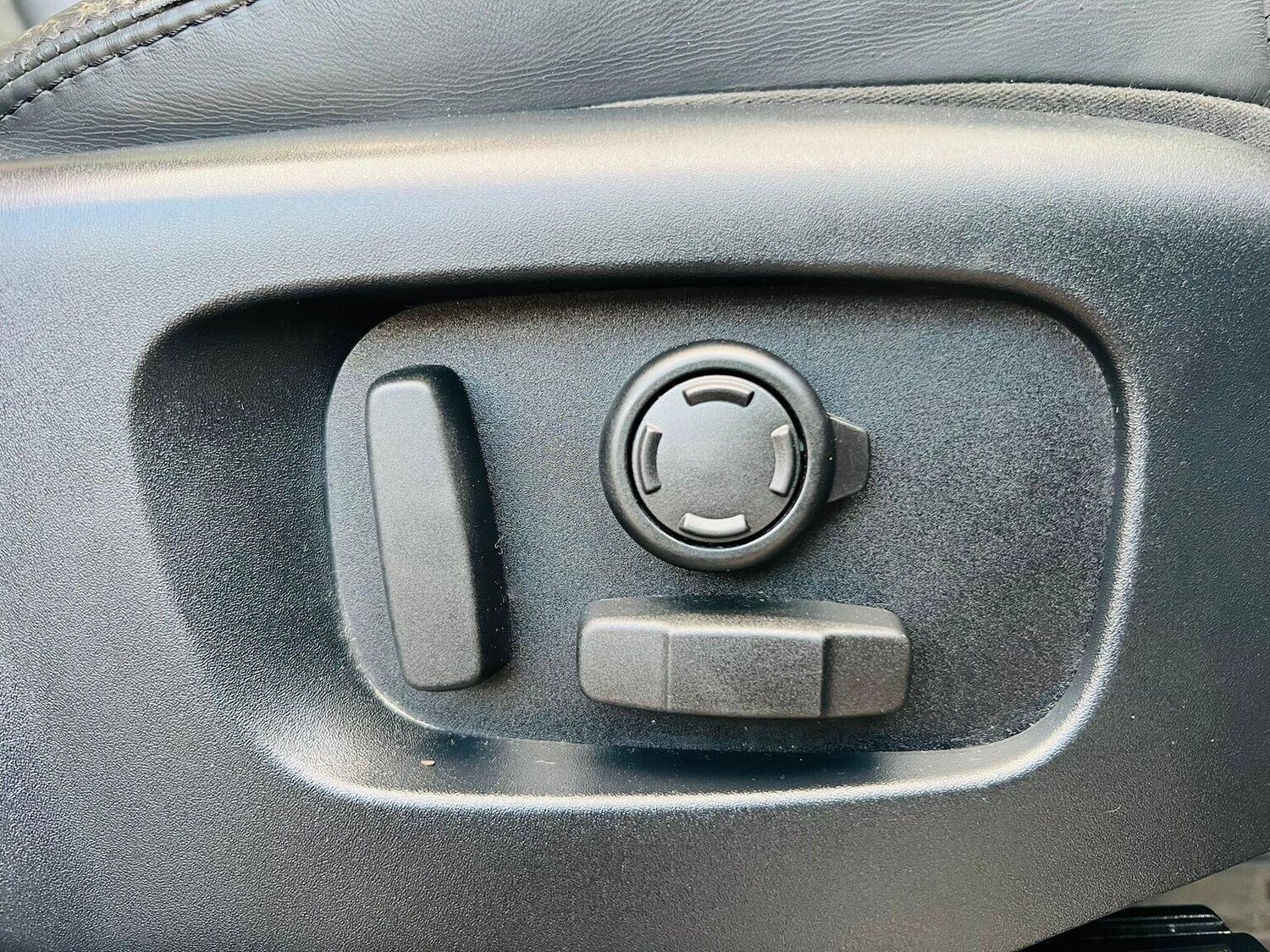 Used Land Rover Discovery 2017 for sale - 77915665: Photo 67