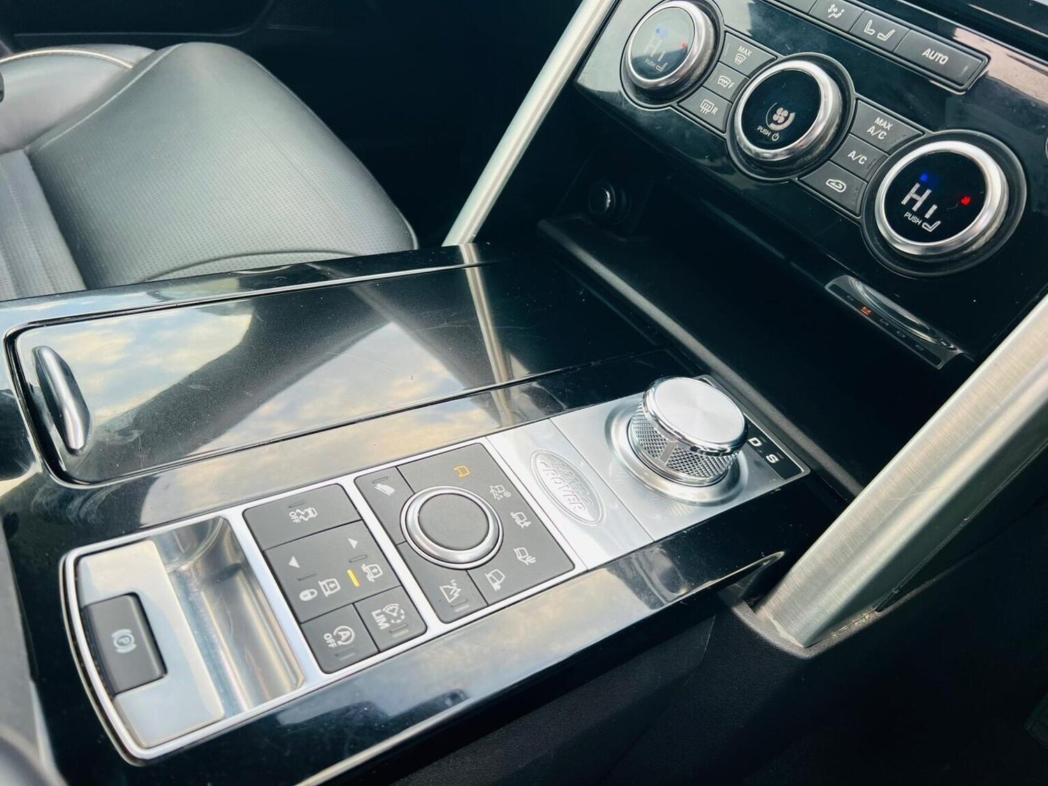 Used Land Rover Discovery 2017 for sale - 77915665: Photo 72