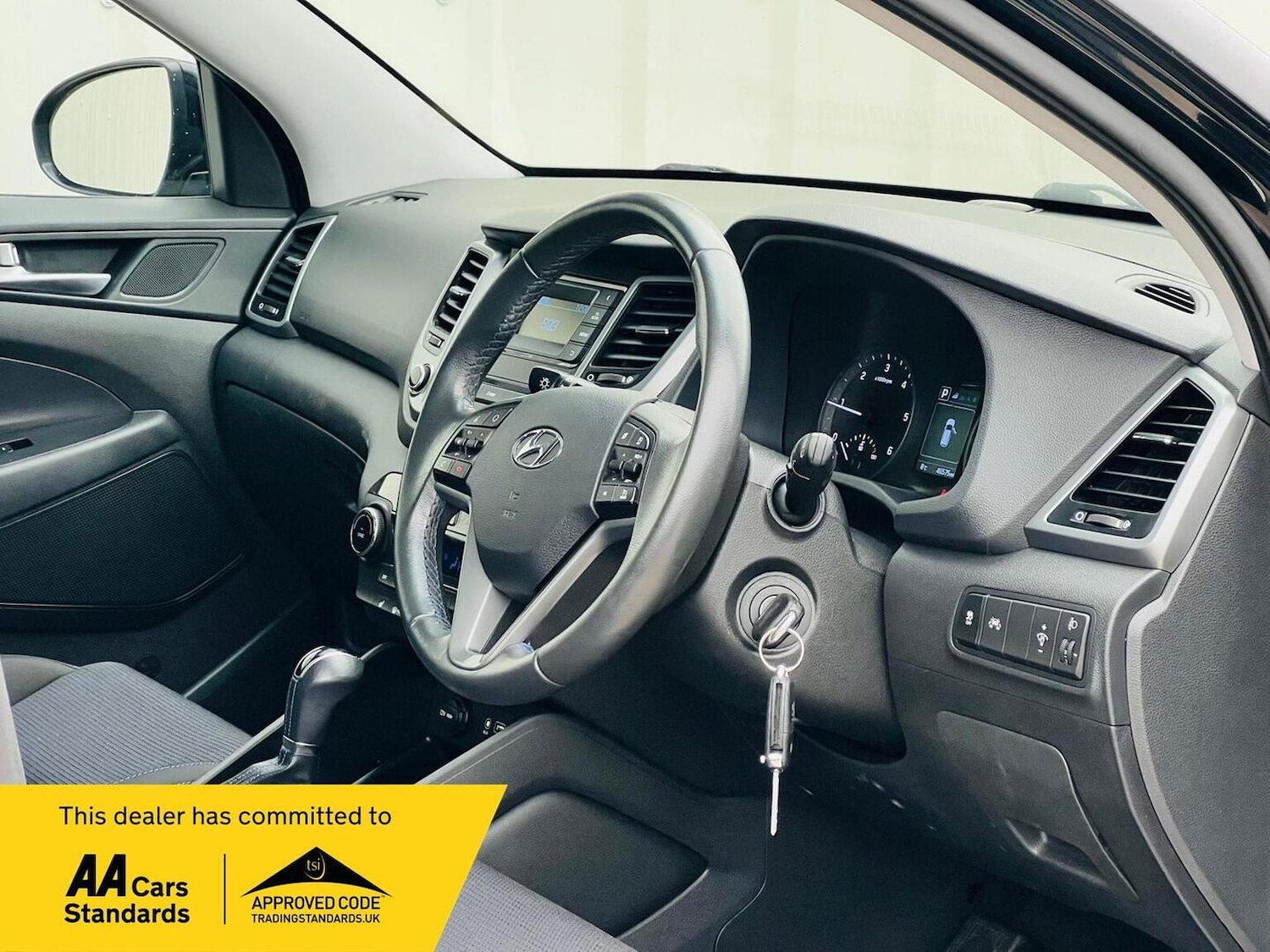 Used Hyundai TUCSON 2018 for sale - 77400021: Photo 2