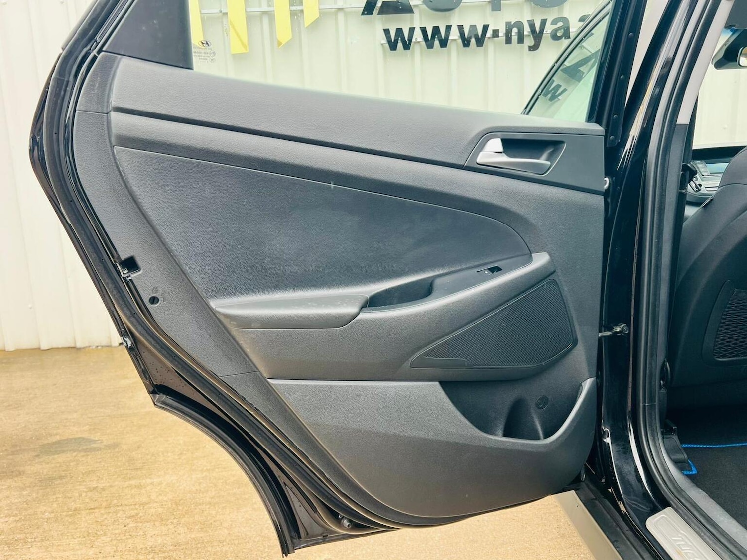 Used Hyundai TUCSON 2018 for sale - 77400021: Photo 38