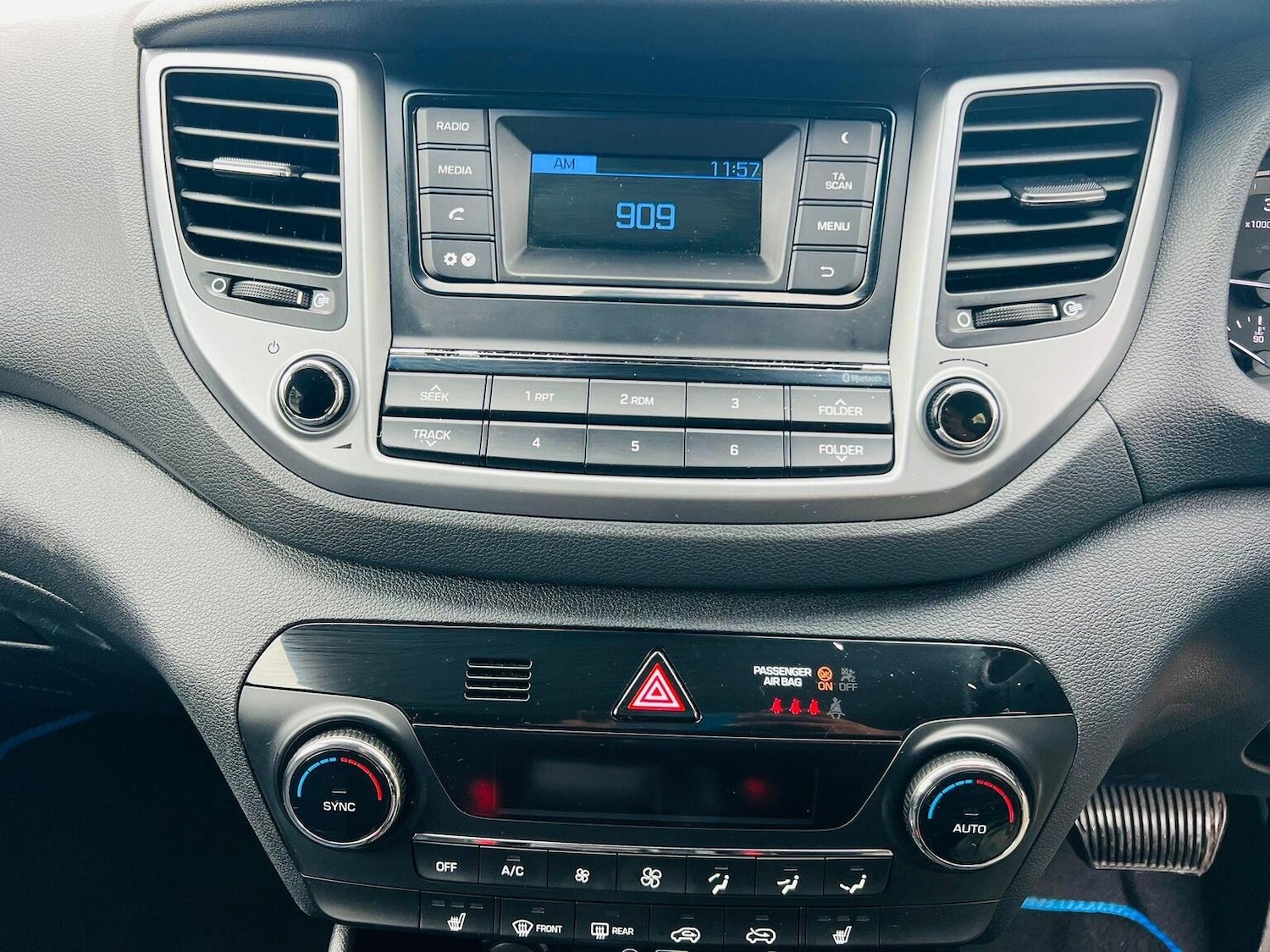 Used Hyundai TUCSON 2018 for sale - 77400021: Photo 46