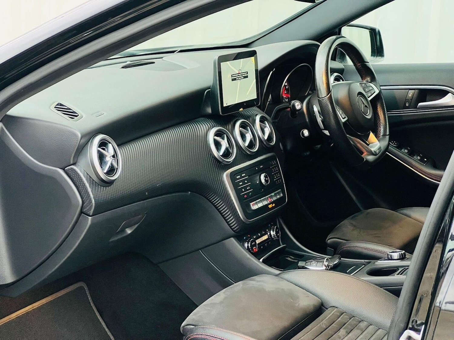 Used Mercedes-Benz A-Class 2017 for sale - 76313928: Photo 36