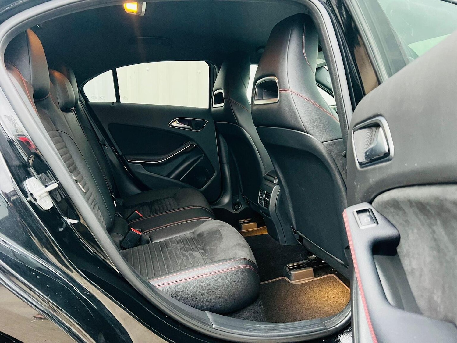 Used Mercedes-Benz A-Class 2017 for sale - 76313928: Photo 42