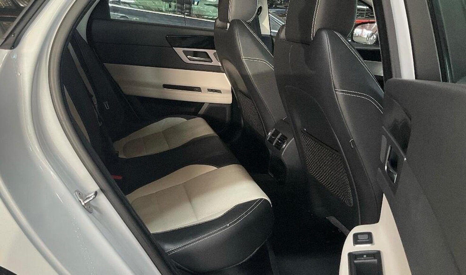 Used Jaguar XF 2016 for sale - 76817512: Photo 8