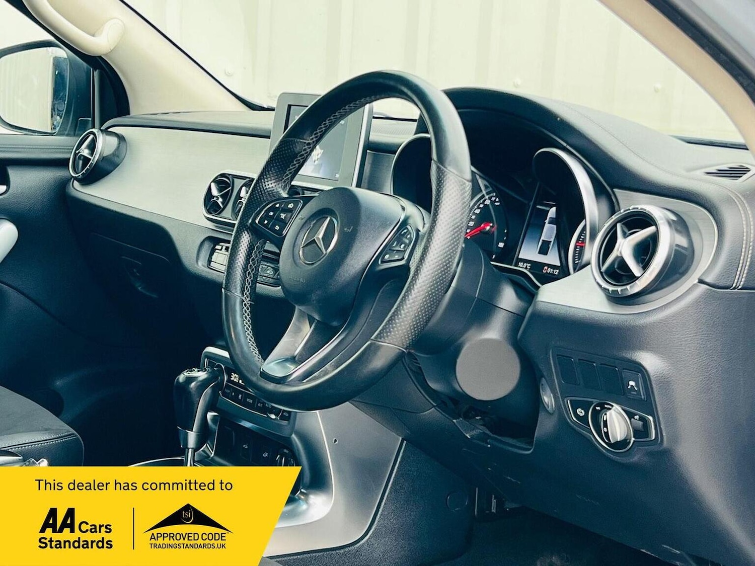 Used Mercedes-Benz X Class 2020 for sale - 78062217: Photo 2