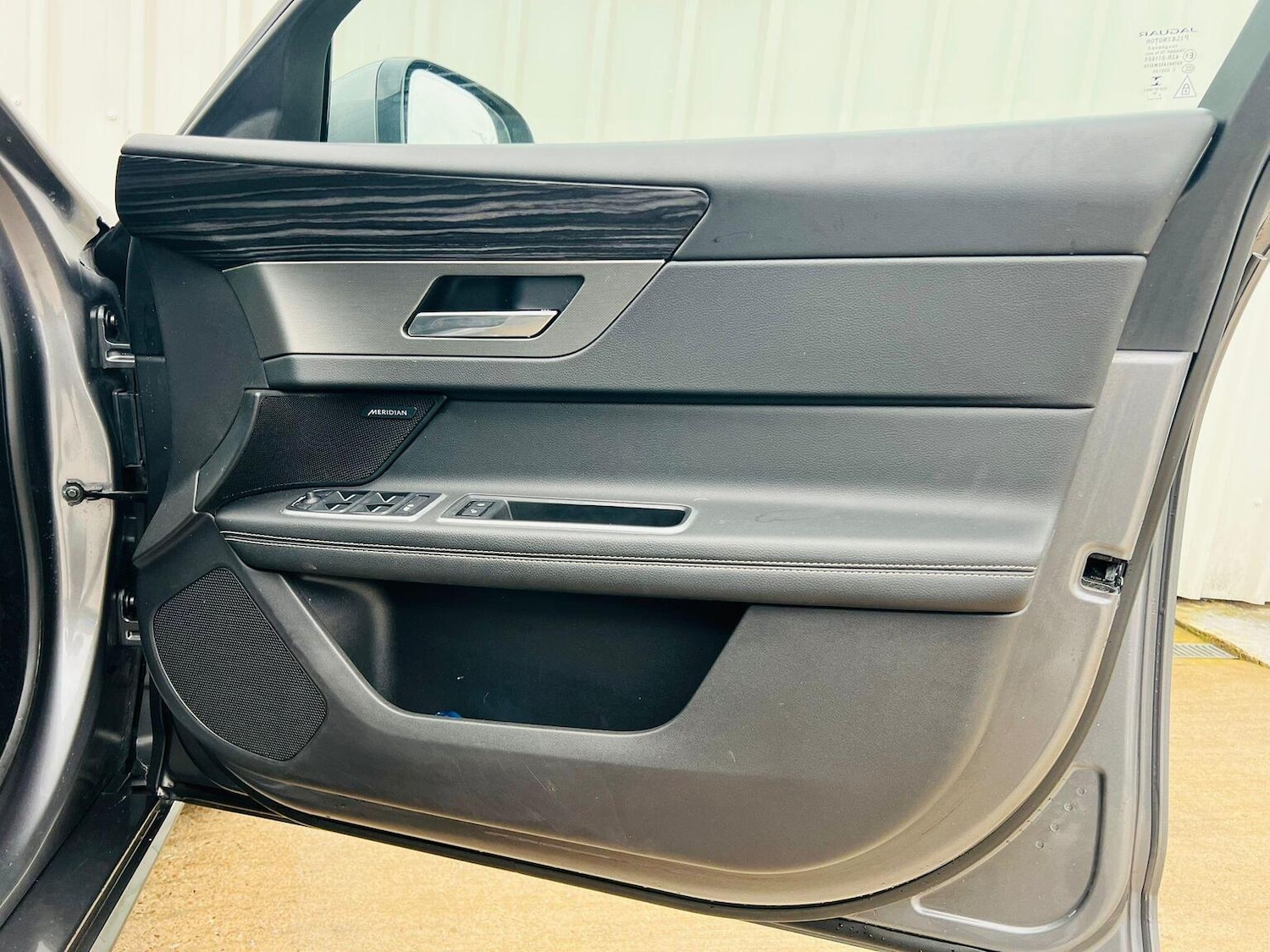 Used Jaguar XF 2016 for sale - 77400080: Photo 29