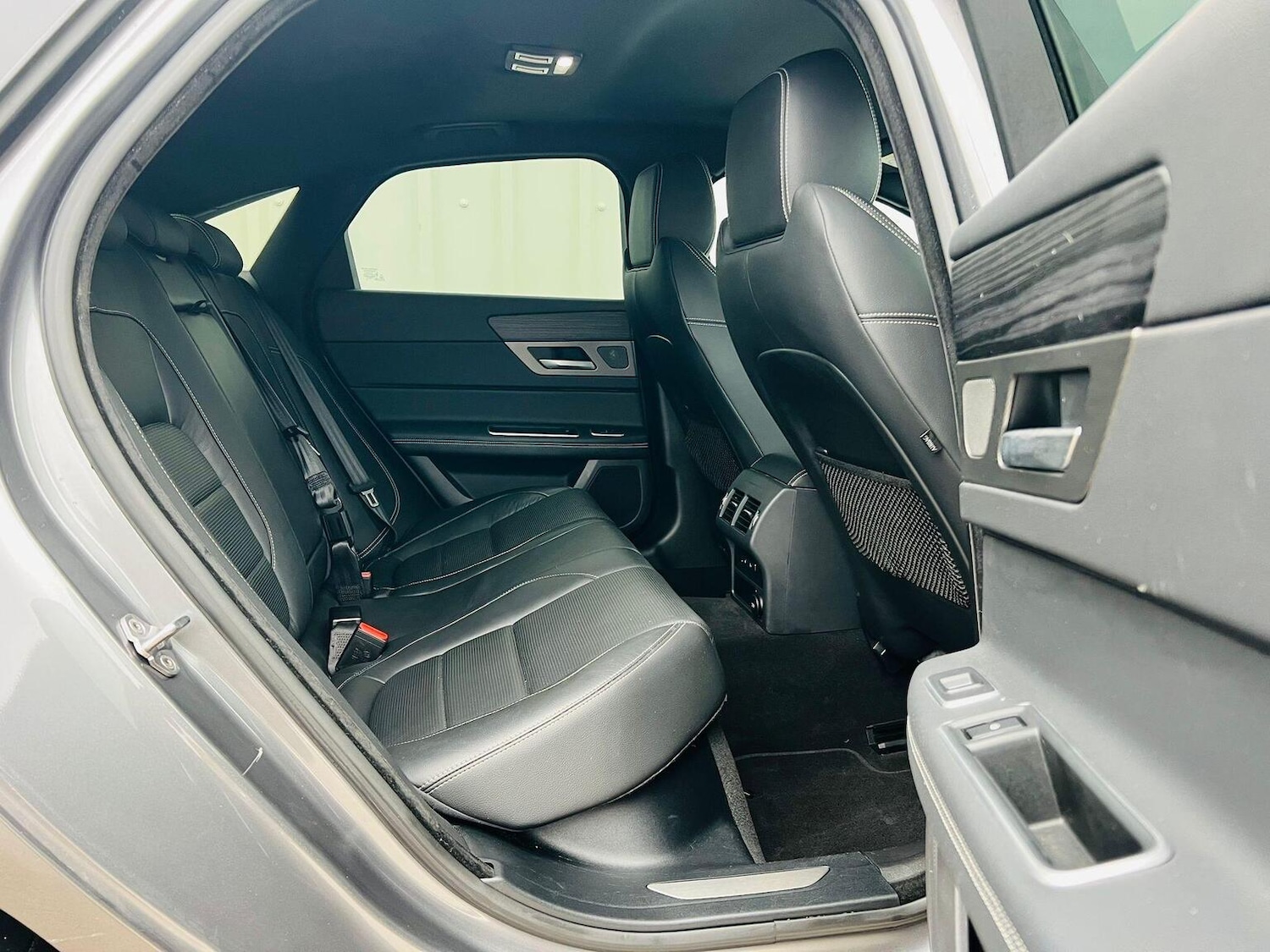 Used Jaguar XF 2016 for sale - 77400080: Photo 38