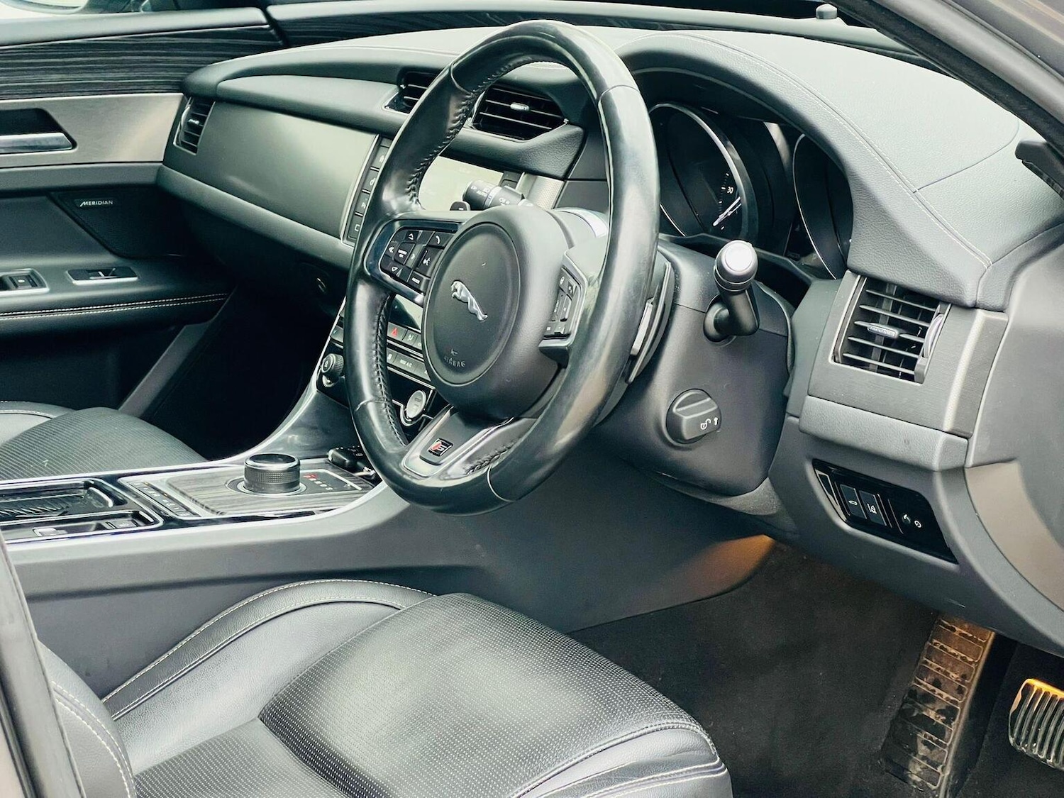 Used Jaguar XF 2016 for sale - 77400080: Photo 43