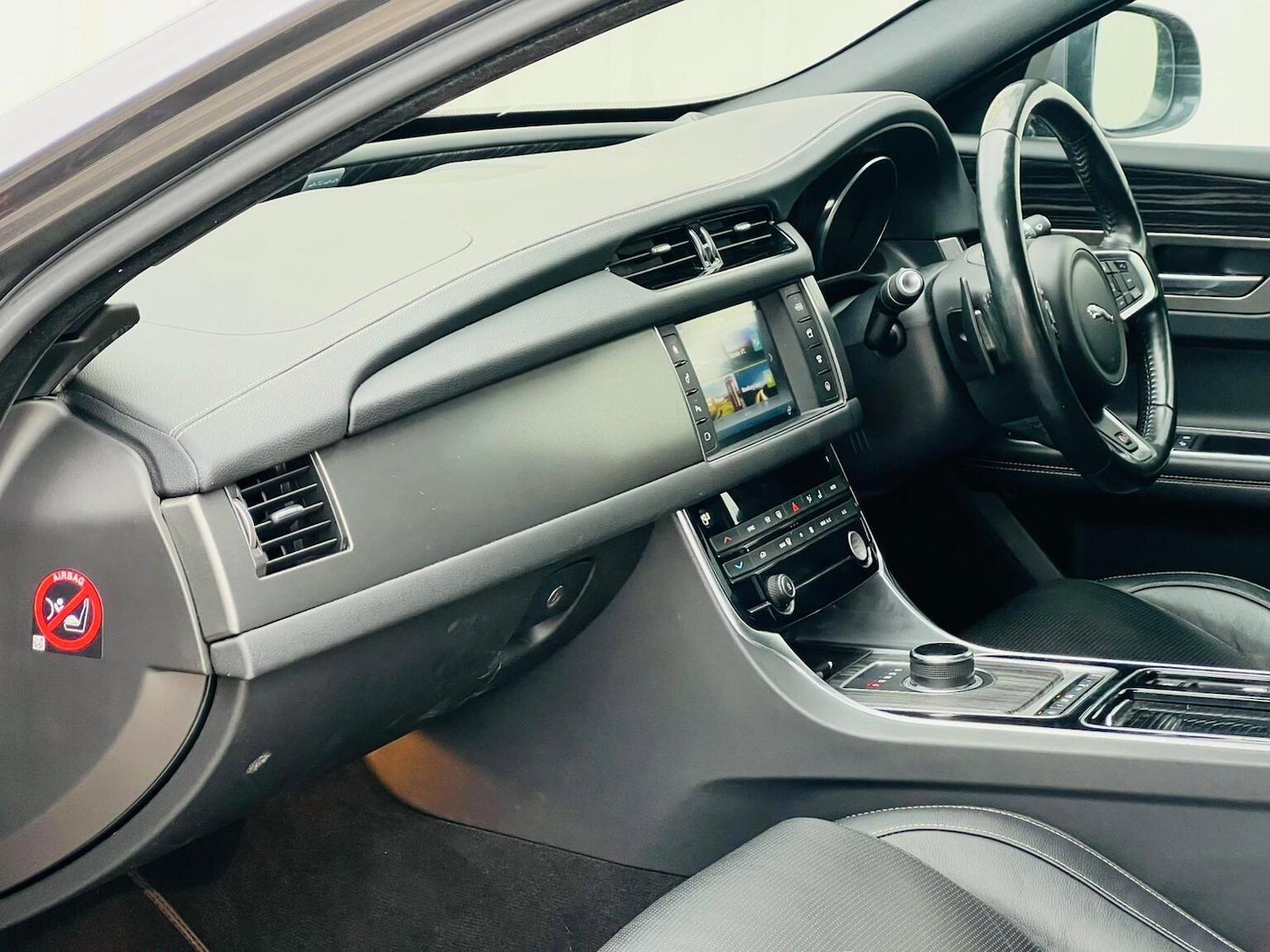 Used Jaguar XF 2016 for sale - 77400080: Photo 45