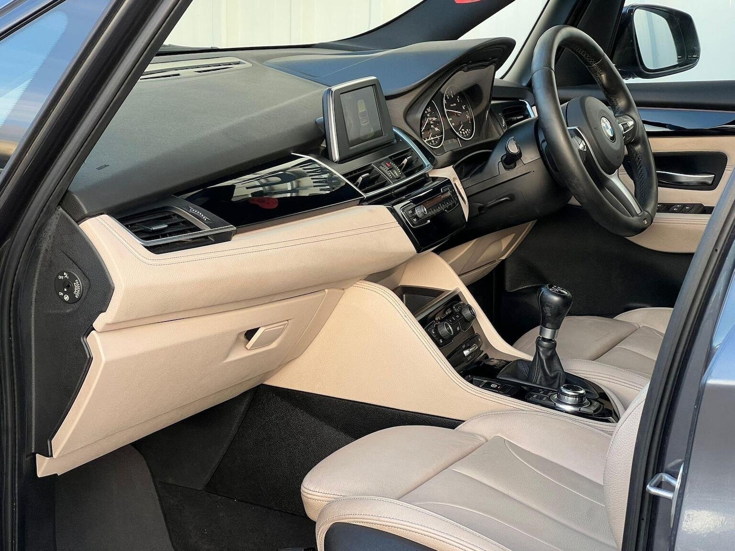 Used BMW 2 Series 2016 for sale - 77140588: Photo 32