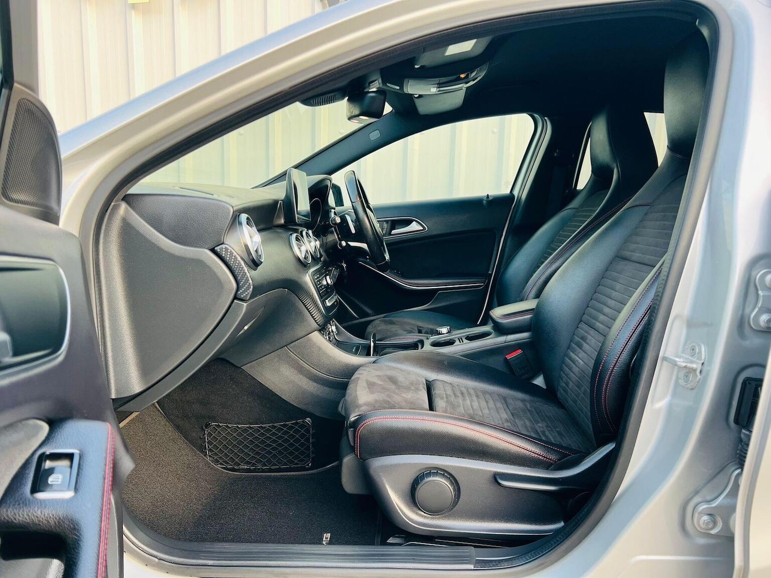 Used Mercedes-Benz A-Class 2016 for sale - 77766398: Photo 32