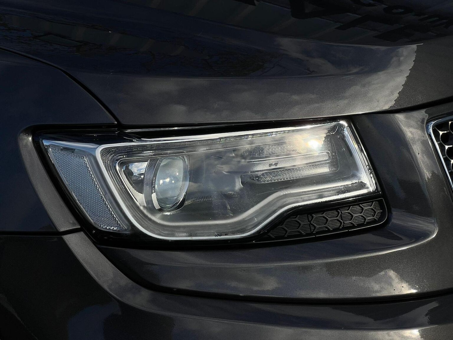 Used Jeep Grand Cherokee 2015 for sale - 76670791: Photo 23