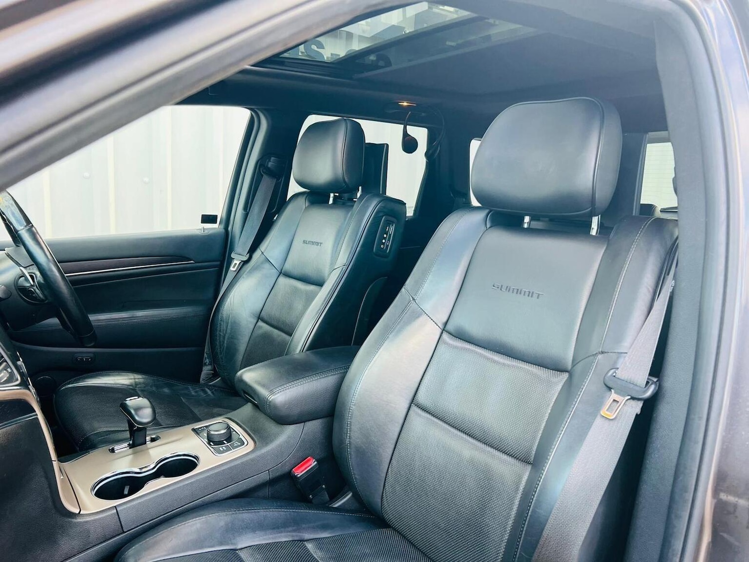 Used Jeep Grand Cherokee 2015 for sale - 76670791: Photo 33