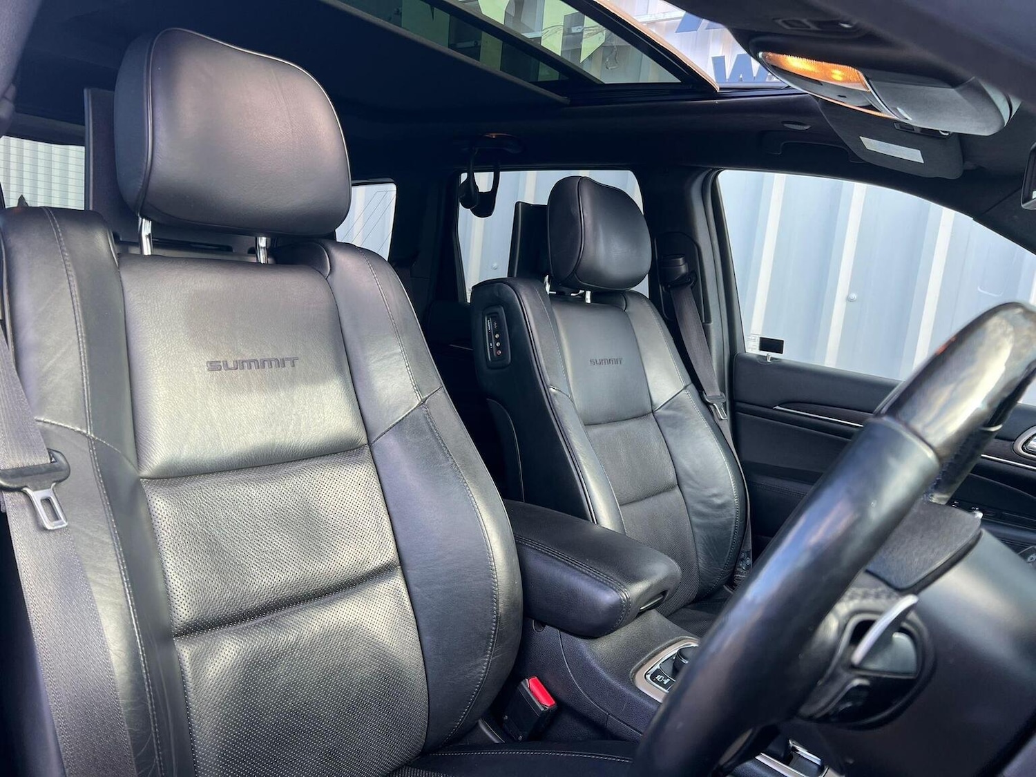 Used Jeep Grand Cherokee 2015 for sale - 76670791: Photo 34