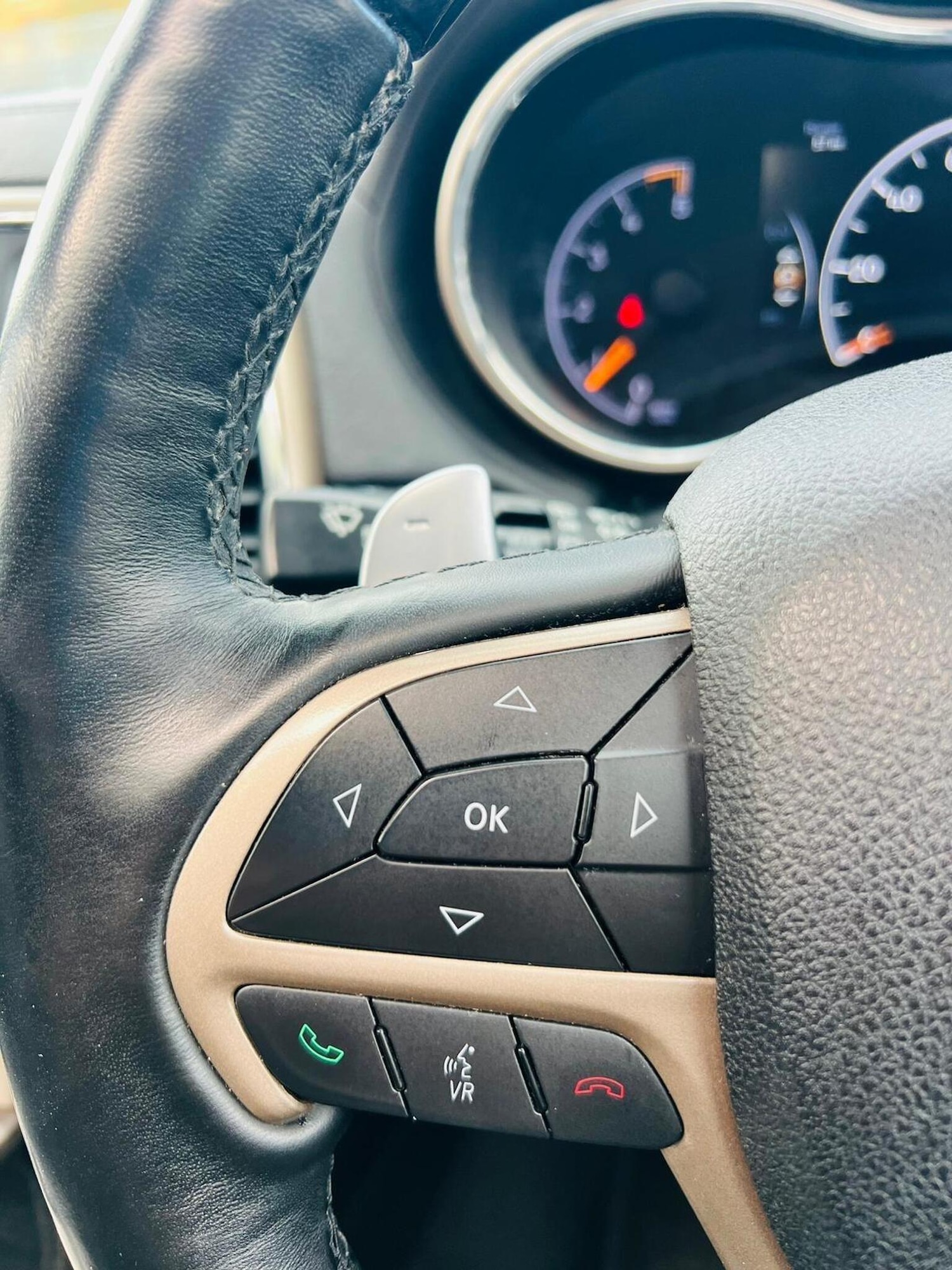 Used Jeep Grand Cherokee 2015 for sale - 76670791: Photo 44