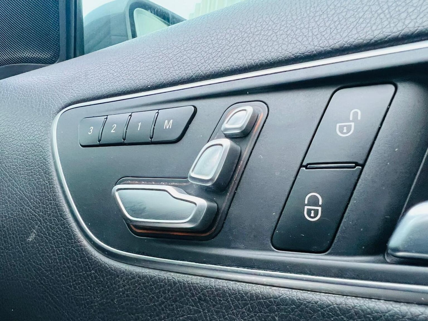 Used Mercedes-Benz A-Class 2017 for sale - 77781665: Photo 38