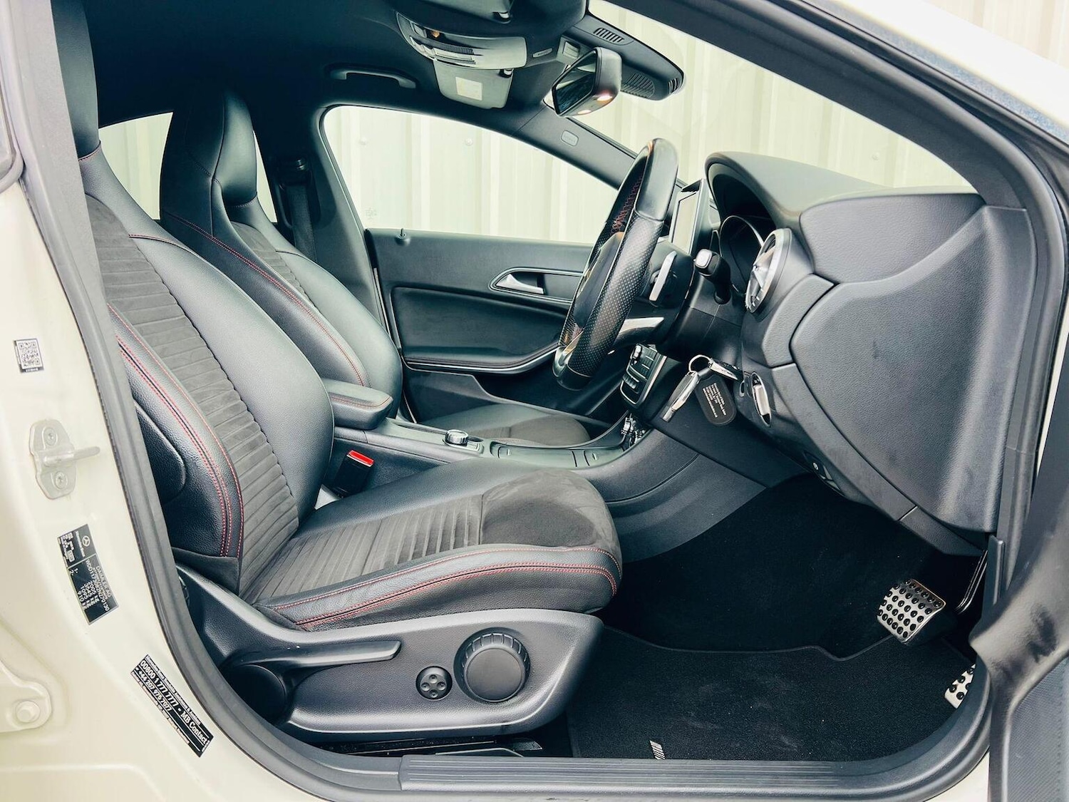 Used Mercedes-Benz CLA 2015 for sale - 76324820: Photo 30