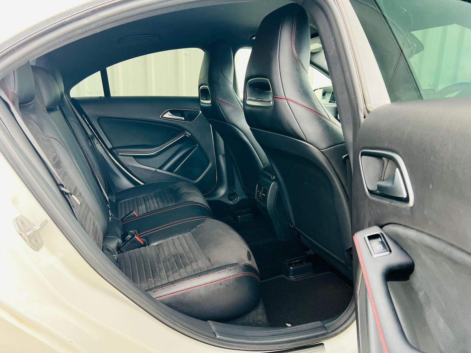 Used Mercedes-Benz CLA 2015 for sale - 76324820: Photo 32