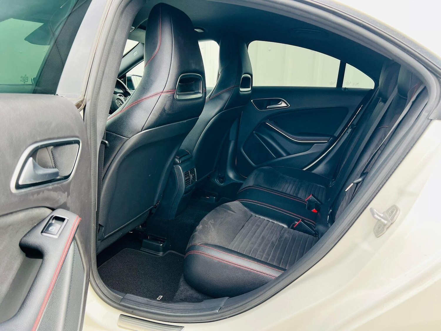 Used Mercedes-Benz CLA 2015 for sale - 76324820: Photo 33