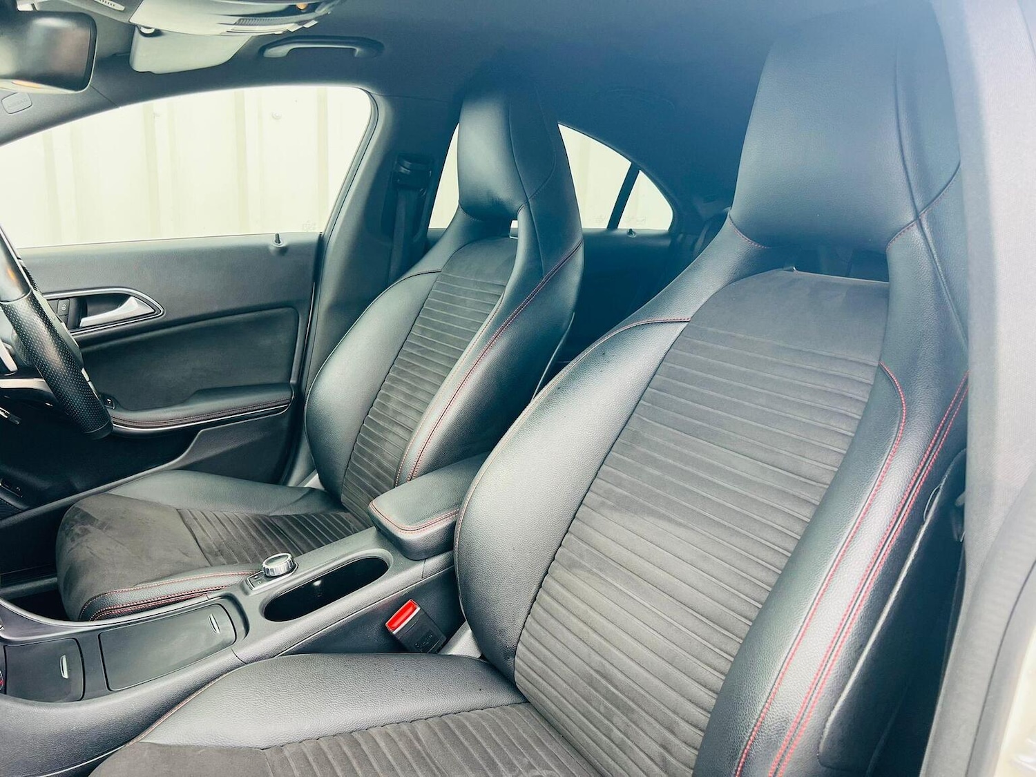 Used Mercedes-Benz CLA 2015 for sale - 76324820: Photo 35
