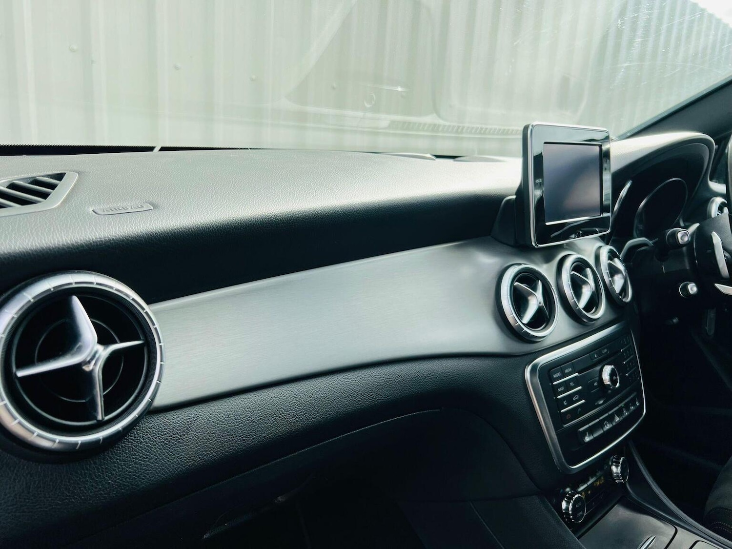 Used Mercedes-Benz CLA 2015 for sale - 76324820: Photo 44