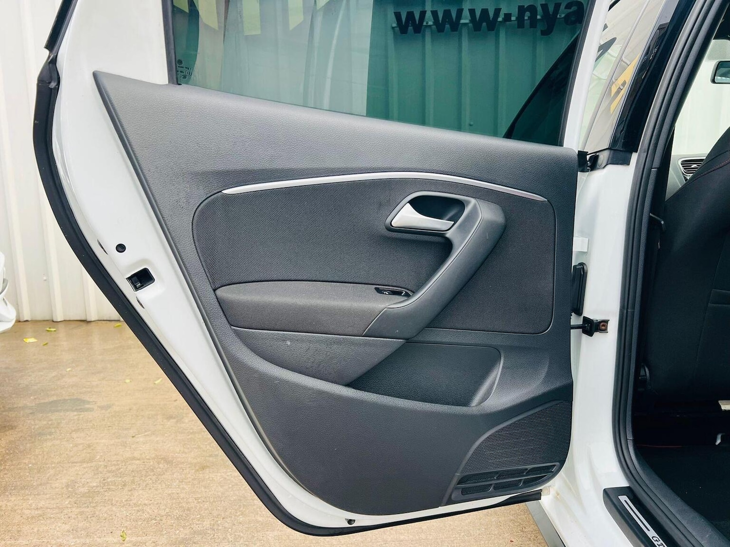 Used Volkswagen Polo 2016 for sale - 76758832: Photo 35