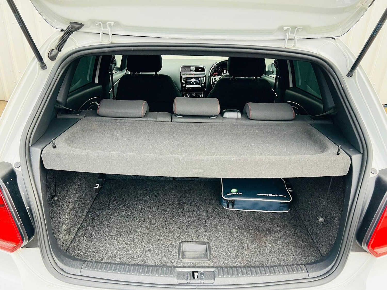 Used Volkswagen Polo 2016 for sale - 76758832: Photo 37