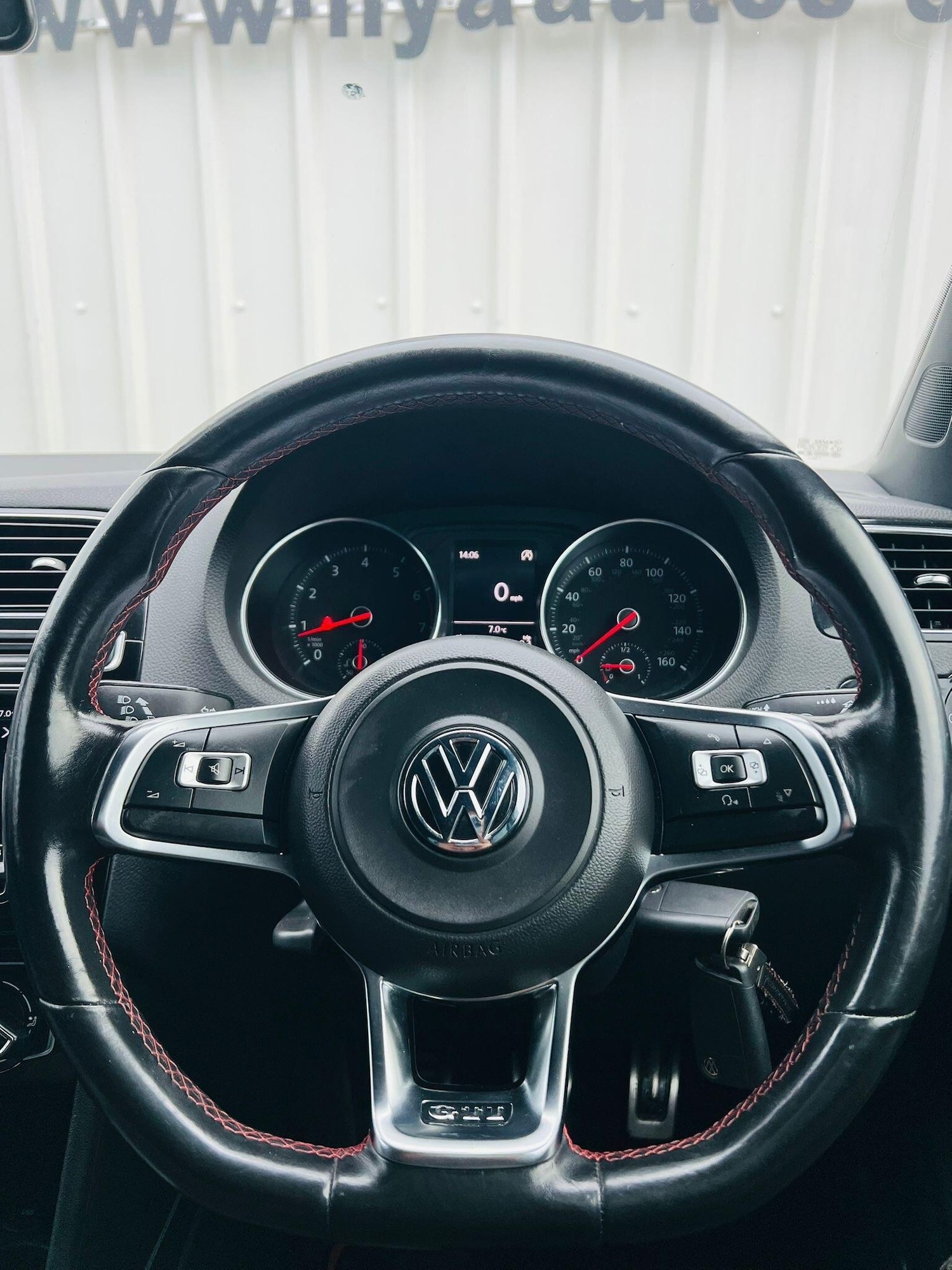 Used Volkswagen Polo 2016 for sale - 76758832: Photo 38