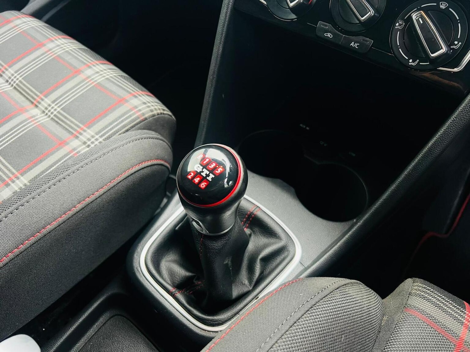 Used Volkswagen Polo 2016 for sale - 76758832: Photo 47