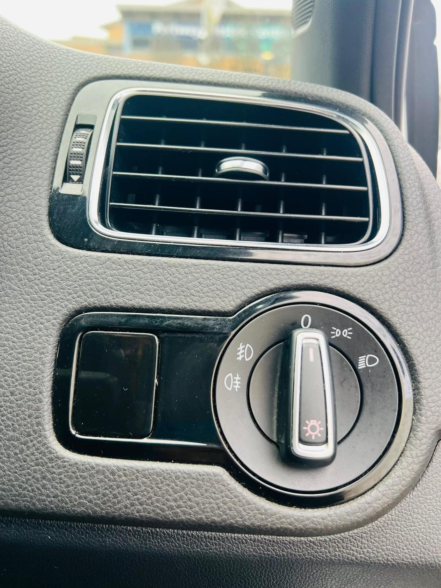 Used Volkswagen Polo 2016 for sale - 76758832: Photo 52