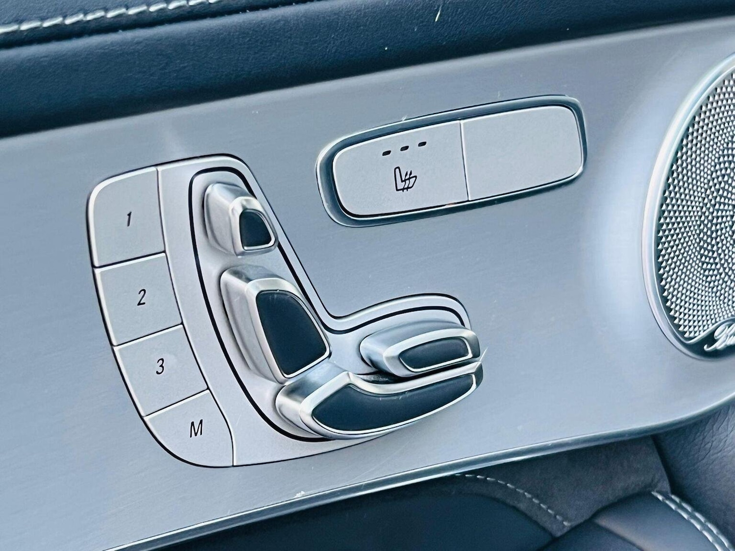 Used Mercedes-Benz GLC 2019 for sale - 76624438: Photo 55