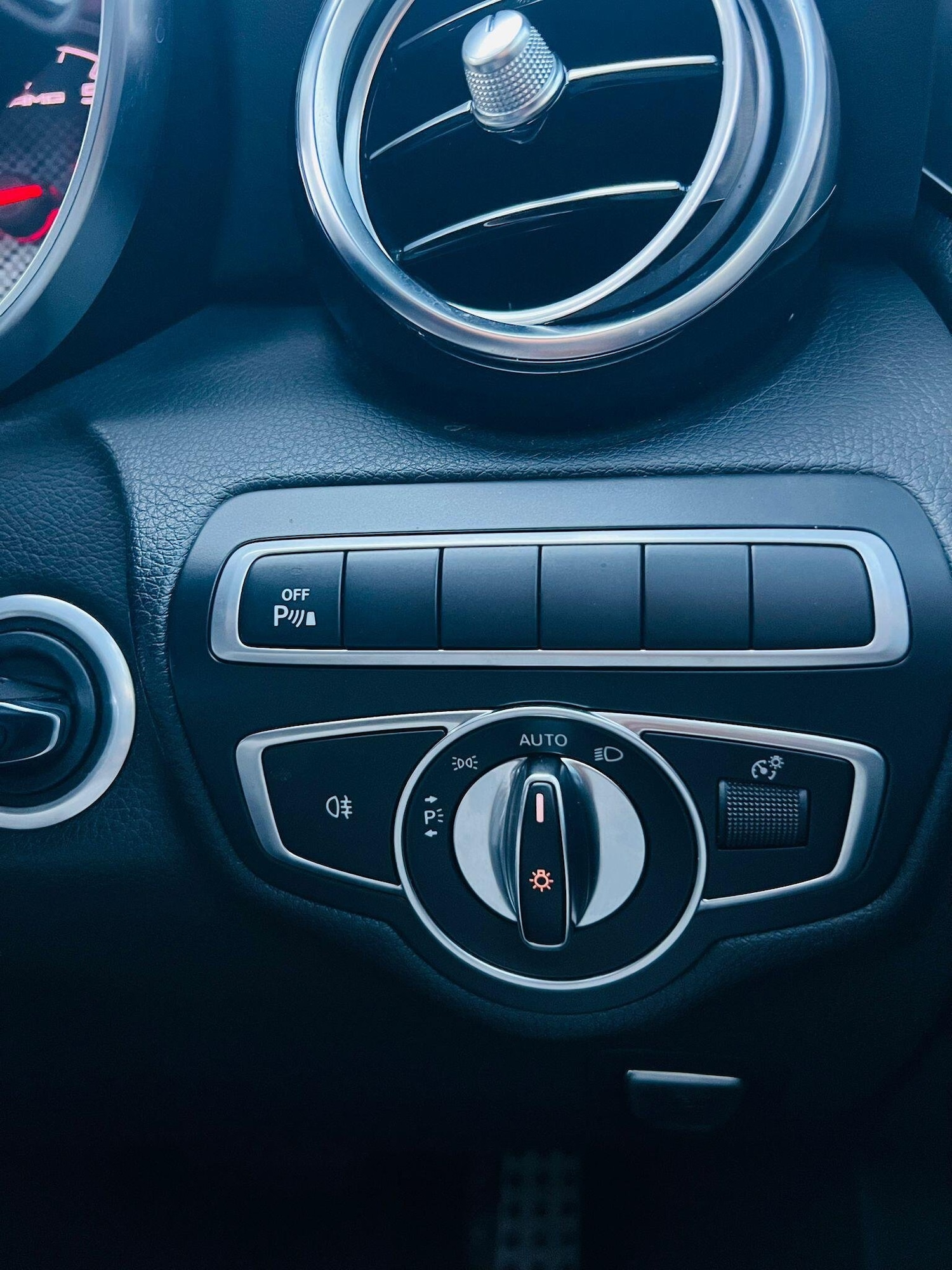 Used Mercedes-Benz GLC 2019 for sale - 76624438: Photo 74