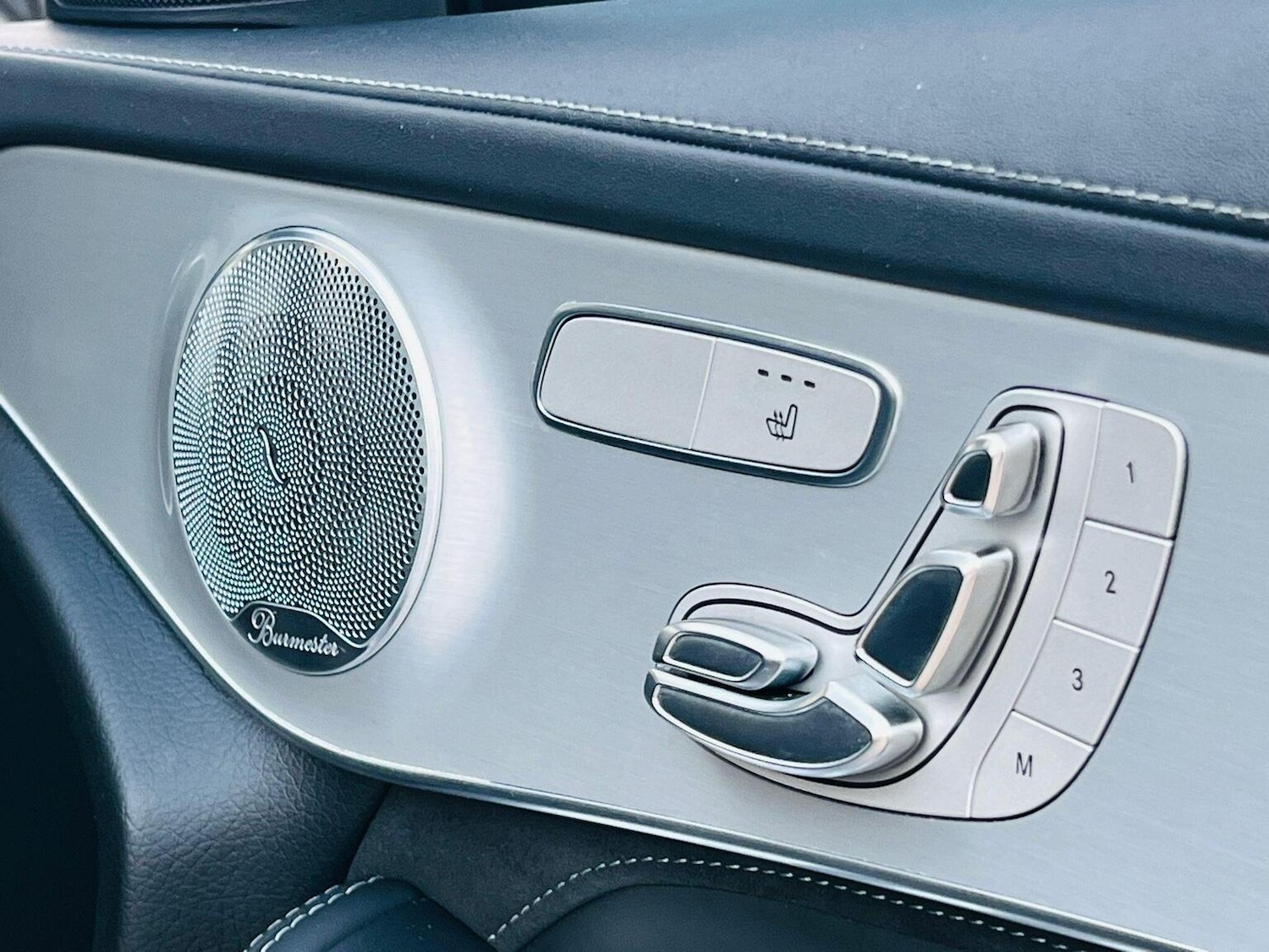 Used Mercedes-Benz GLC 2019 for sale - 76624438: Photo 82